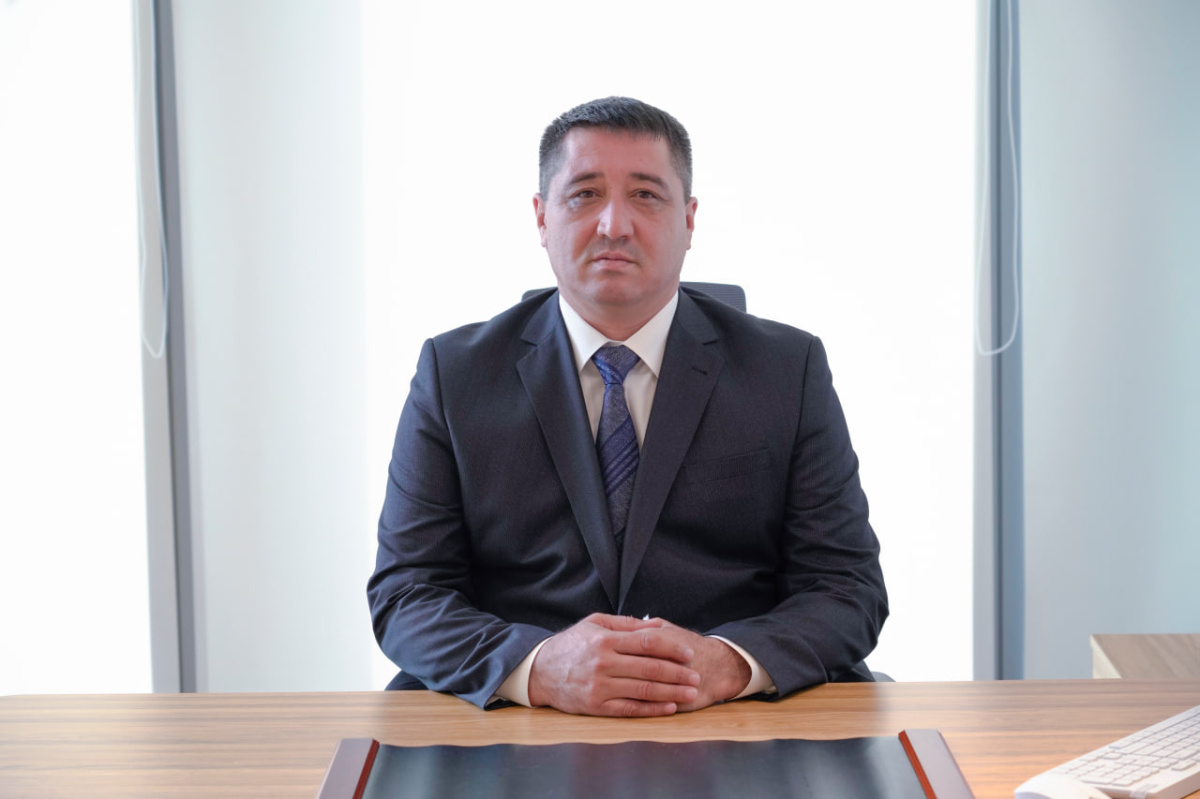 Davirov Botir Uktamovich "O'zsanoatqurilishbank" ATB Muammoli kredit qarzdorliklari bilan ishlash departamenti direktori lavozimiga tayinlanganini mamnuniyat bilan ma'lum qiladi.