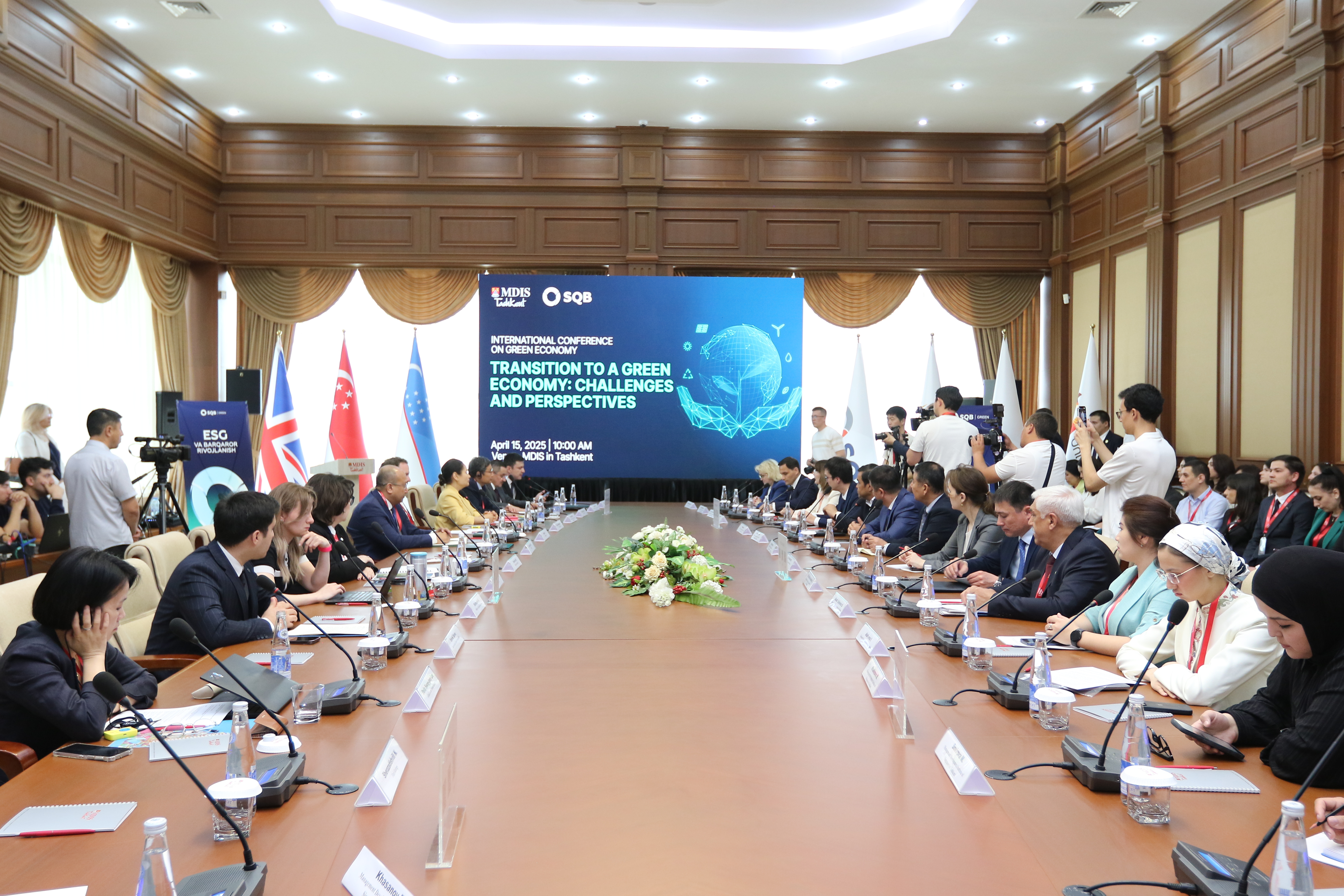 “Yashil iqtisodiyot”ga o‘tish: barqaror rivojlanishning innovasion yondashuvlari muhokama qilindi